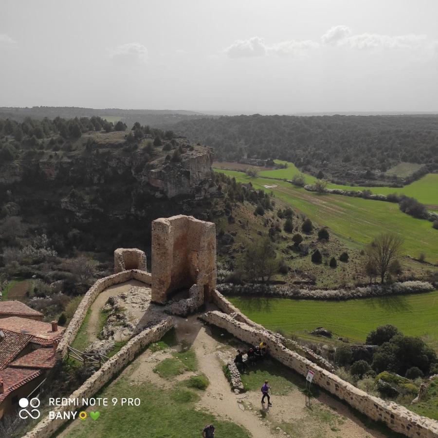 Hostal Rio Duero Molinos de Duero Buitenkant foto